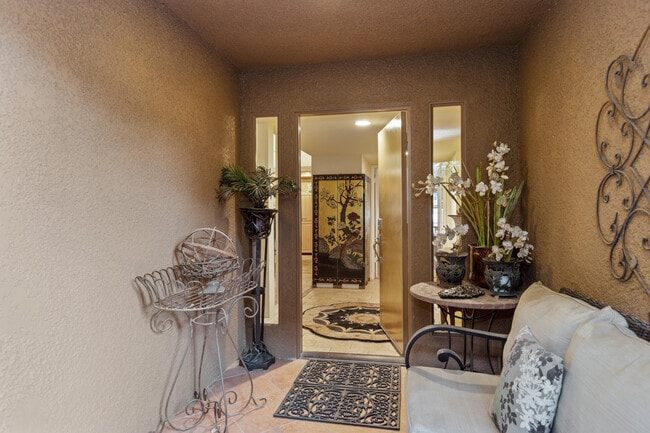 Building Photo - 73335 Oriole Ct