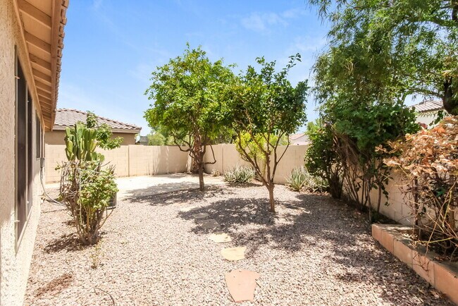 Building Photo - 6145 S Wilson Dr