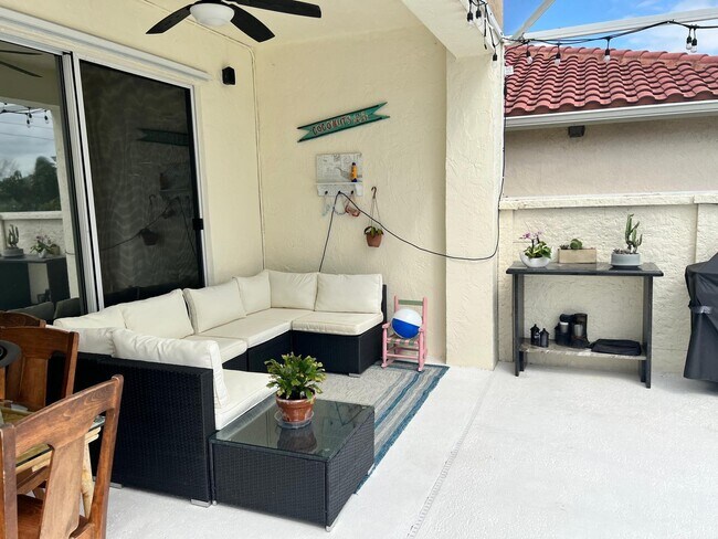 Building Photo - 18280 Coral Isles Dr