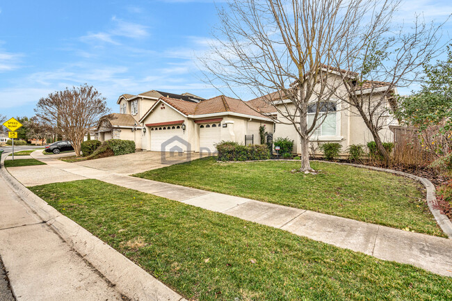 Building Photo - 9713 Toscano Dr