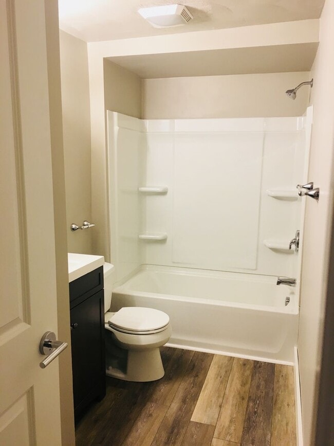 Building Photo - 3 bedroom in heart of South Side