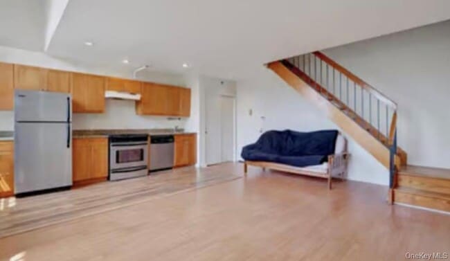 Building Photo - 6102 Villa Dr