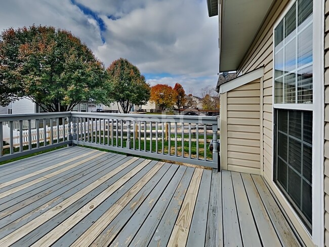 Building Photo - 233 Bannock Dr