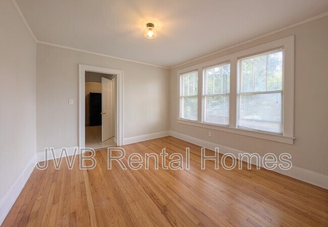 Building Photo - 2248 Dellwood Ave