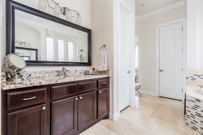 Building Photo - 2034 Baker Estates Dr