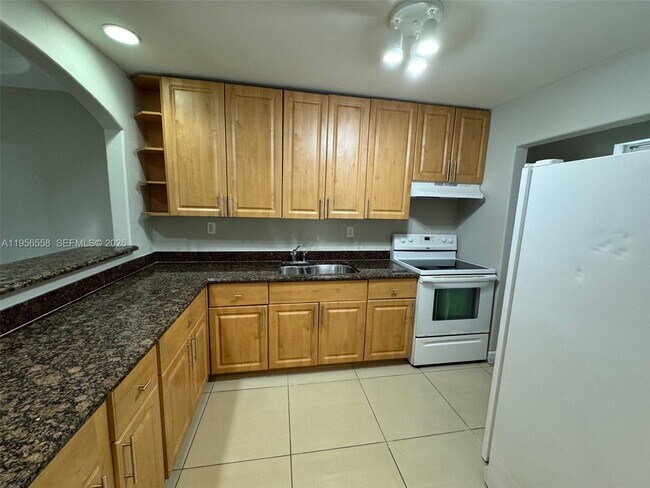 Building Photo - 8060 Fairview Dr