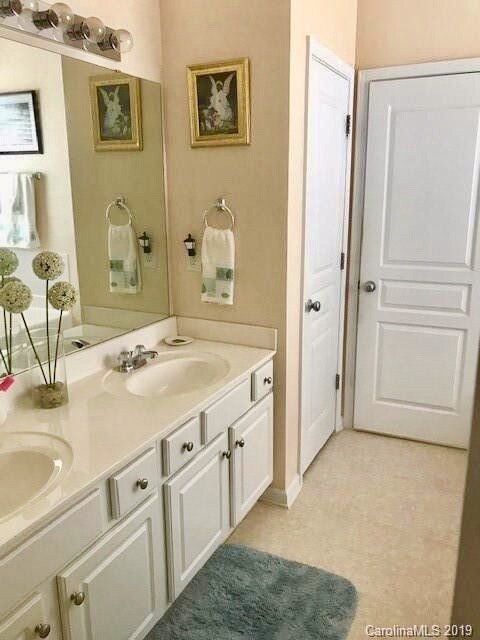 Building Photo - 6515 Avonlea Ct