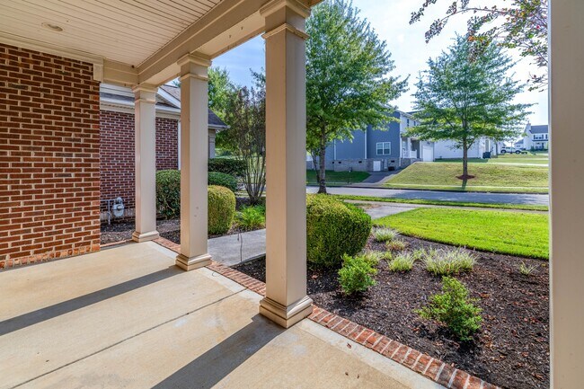 Building Photo - 121 Hatleyberry St