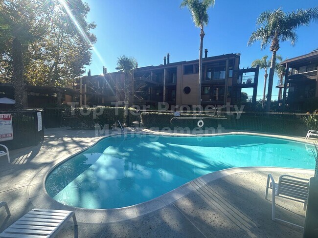 Building Photo - **Beautiful, Fully-Furnished 2 bed / 2.5 bath Townhome in Coastal Carlsbad - Available NOW**