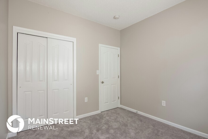 Building Photo - 6856 Blake Brook Dr