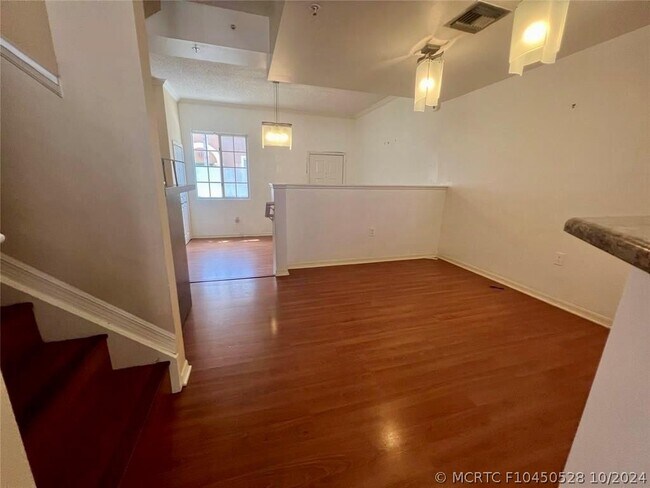 Building Photo - 2841 NE 185th St
