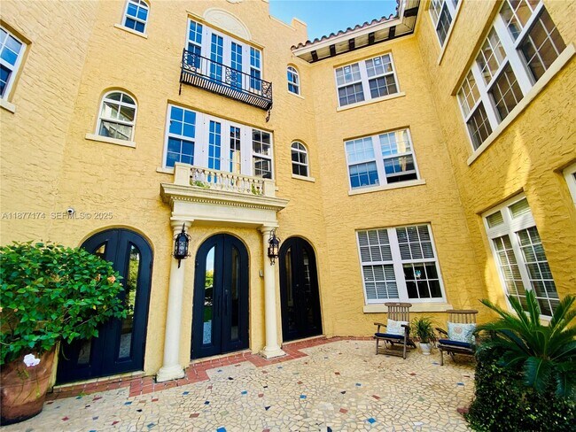 Building Photo - 3224 Biscayne Blvd