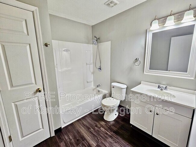 Building Photo - 114 Birch Dr