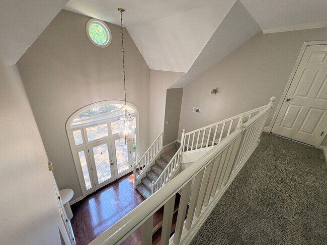 Building Photo - Newly Painted Germantown Home Minutes Away From Thornwood Market Row. Pets Are Welcome With Owner...