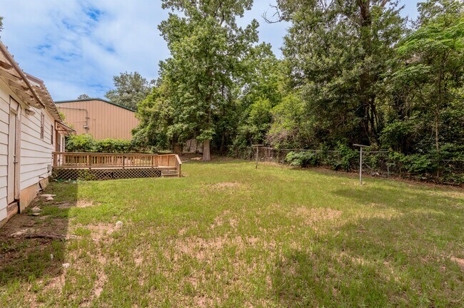Building Photo - 2538 Sycamore Ave