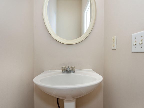 Building Photo - Build Equity While Leasing - Lease and Own from Day One!