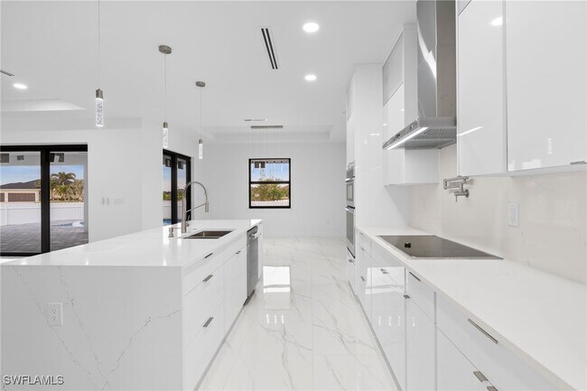 Building Photo - 1639 NW 33rd Ave