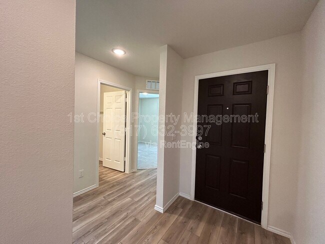 Building Photo - 4644 Benham Dr