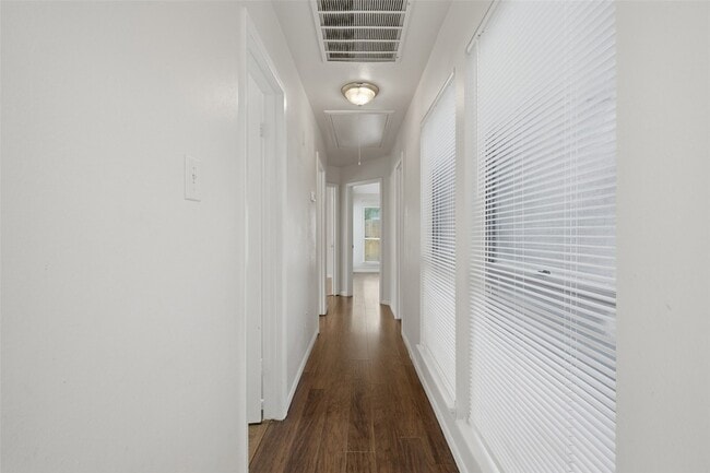 Building Photo - 13723 Smokey Trail Dr