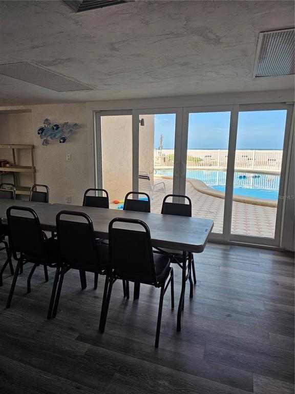 Building Photo - 1255 Tarpon Center Dr