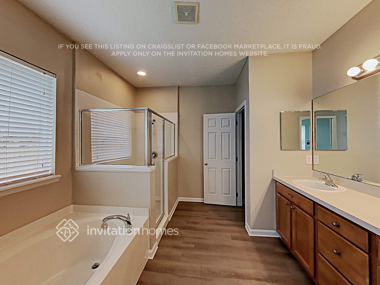 Building Photo - 3064 Litchfield Dr