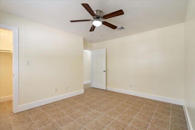 Building Photo - 500 Tillery St