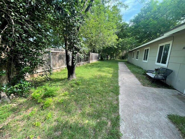 Building Photo - 6104 Calmar Cove
