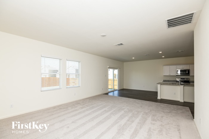 Building Photo - 8356 Hawkview Dr