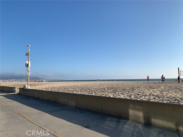 Building Photo - 42 8th St