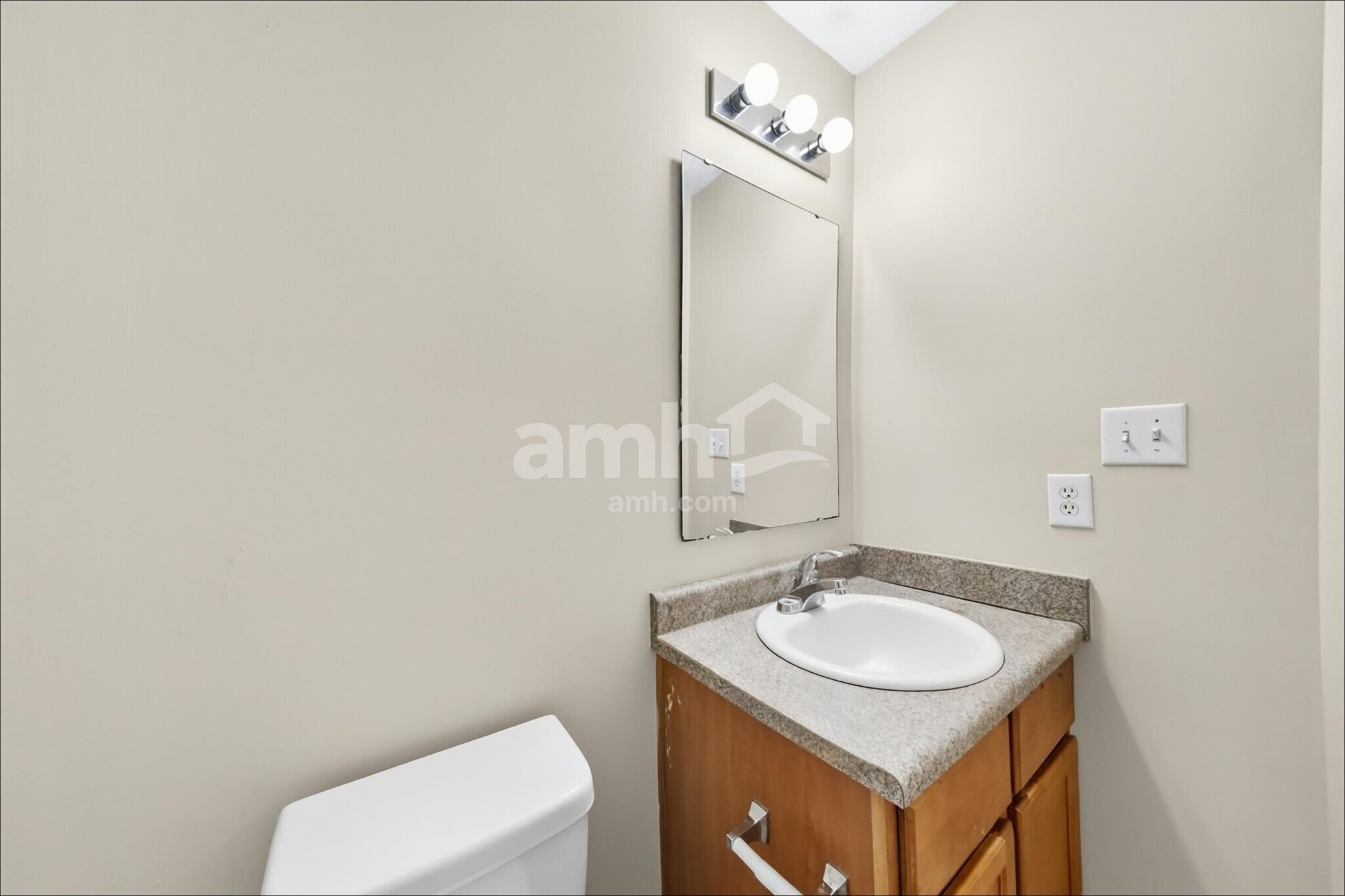Building Photo - 4039 Tahoe Dr