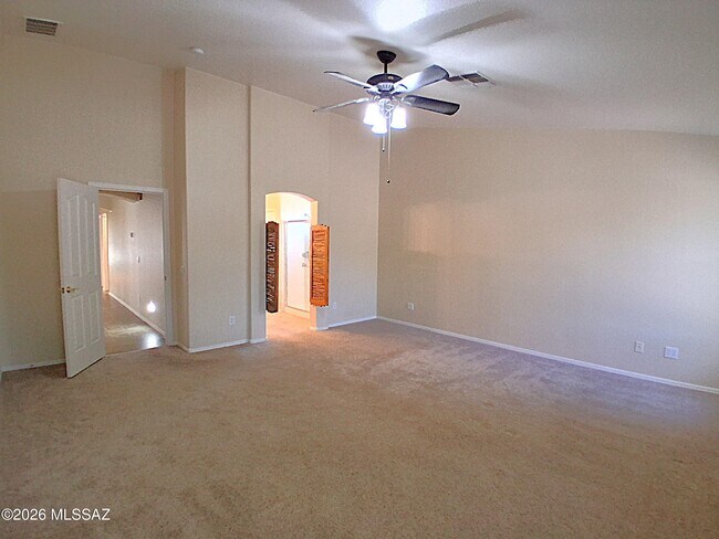 Building Photo - 995 N Western Sunset Dr