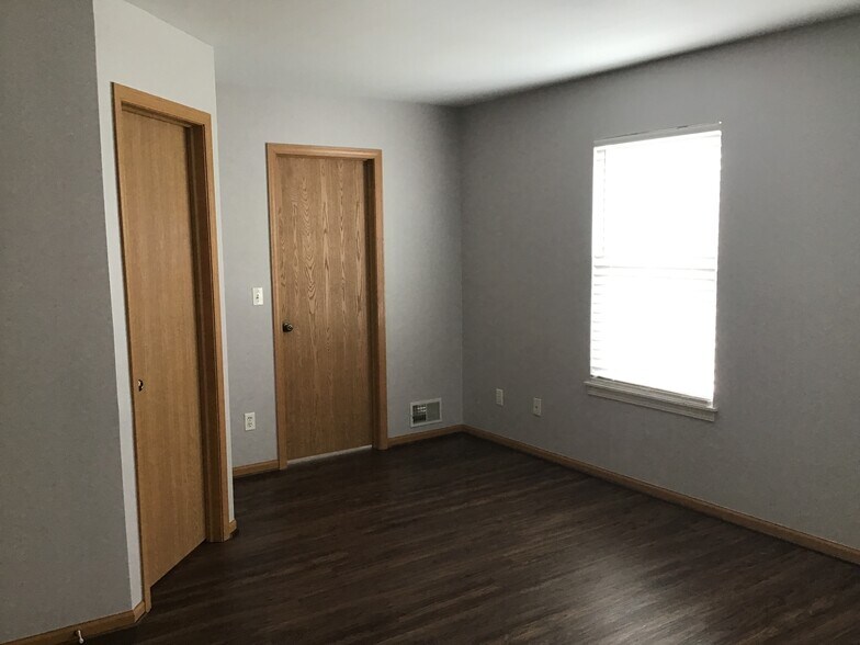 Building Photo - 21343 Earhart Ct