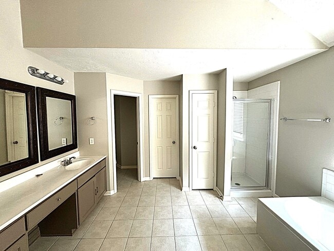 Building Photo - 20927 Nashland Ct