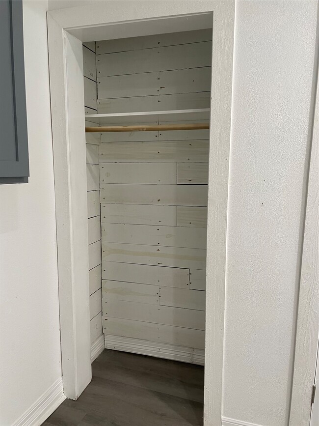 Building Photo - 2302 Avenue H