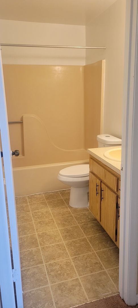 Building Photo - Two bedroom Two bath Condo