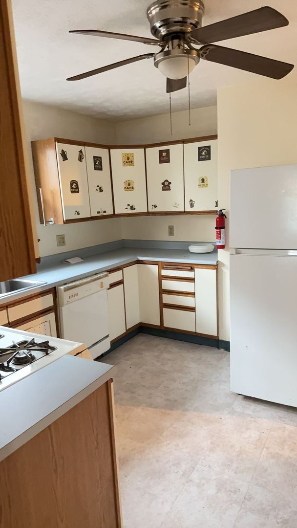 Building Photo - 704-706 Cypress Ave