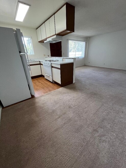 Building Photo - 5908 Cedros Avenue