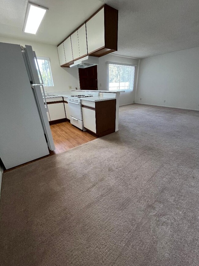 Building Photo - 5908 Cedros Avenue