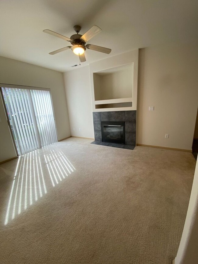 Building Photo - No Mower Needed! Great Townhome In A Beaut...