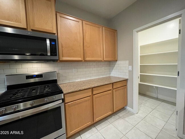 Building Photo - 735 W Micanopy Trl.
