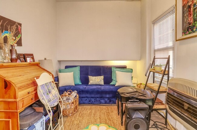 Building Photo - 271 Ogden Ave.