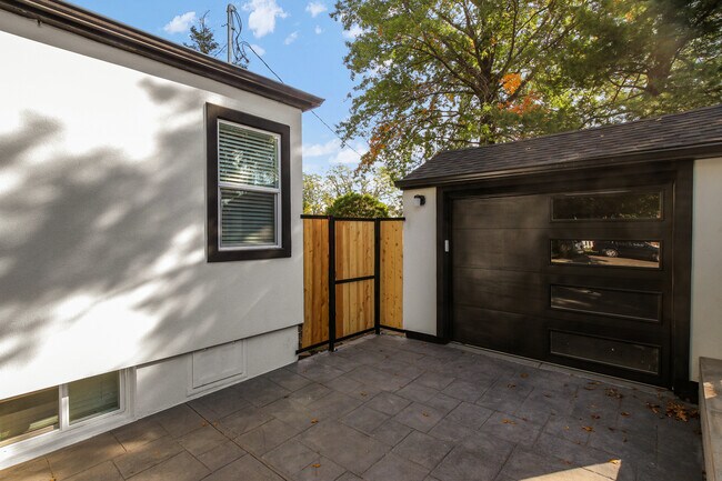 Building Photo - 4732 Stuart St