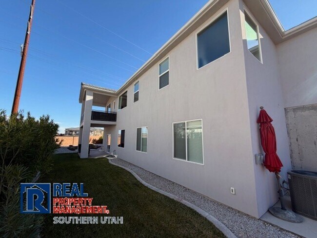 Building Photo - Beautiful Santa Clara Home