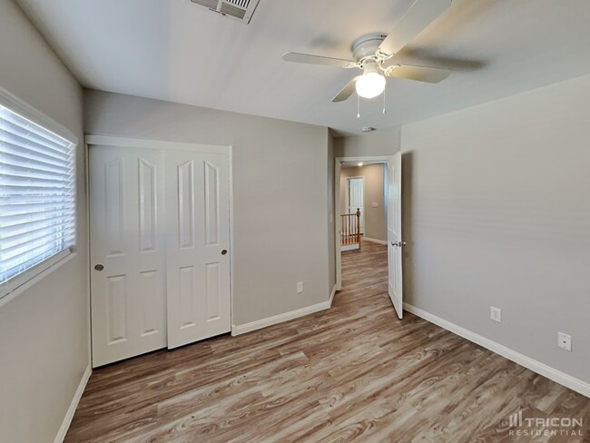 Building Photo - 72 Japonica Ave