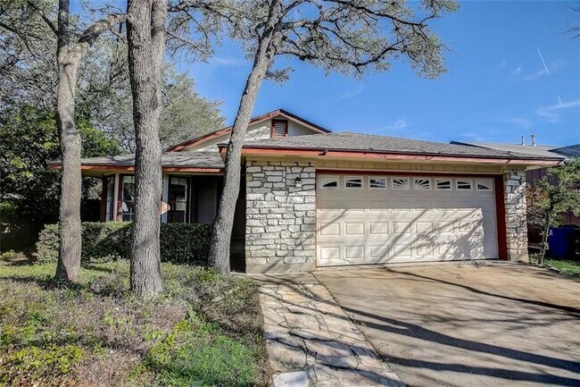 Building Photo - 605 Russet Valley Dr