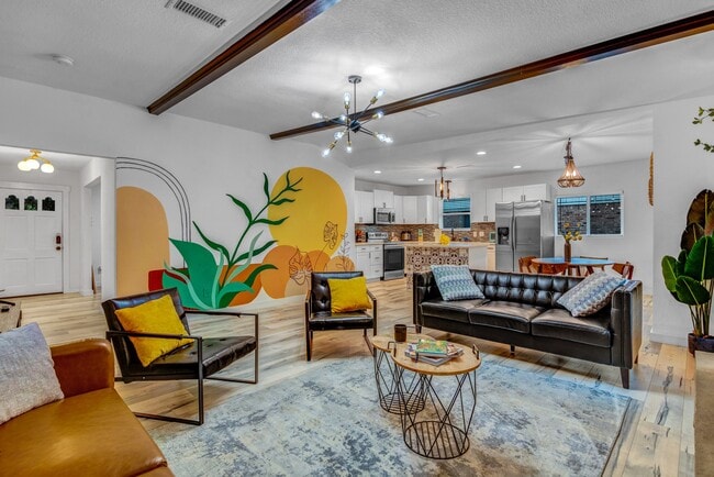 Building Photo - 5918 Lattimer Dr