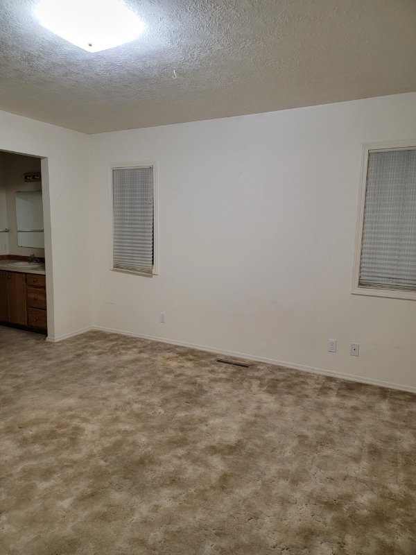 Building Photo - 620 Buckingham Dr