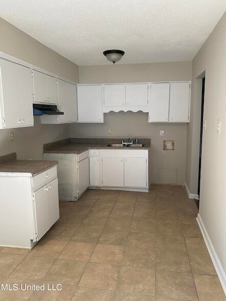 Building Photo - 7510 Rockingham Dr