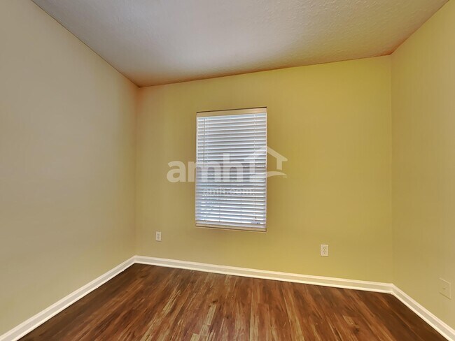 Building Photo - 274 Capiso Ct