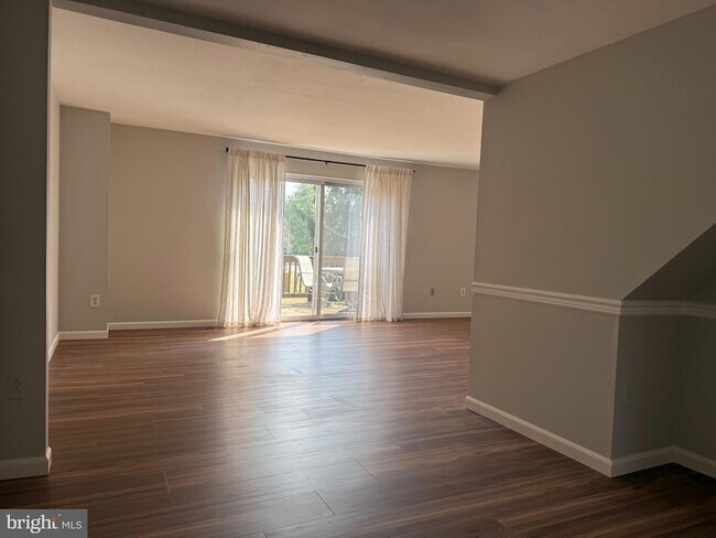 Building Photo - 1 Crotona Ct